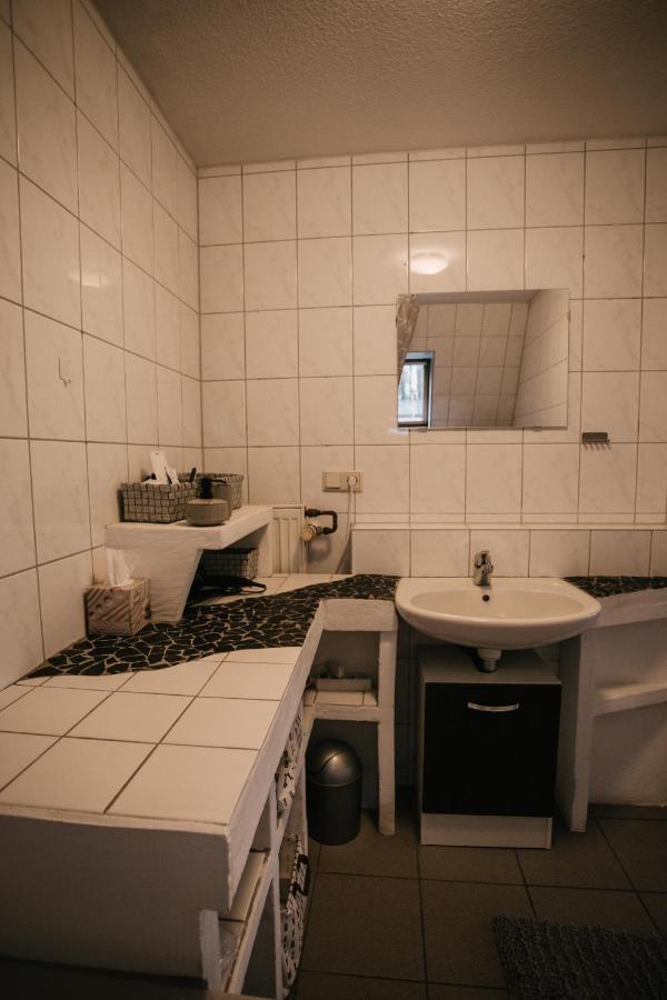 Eigenes Maisonettehaus In Idyllischer Lage Mit Balkon, Nahe Messe, 24H Self-Check In, Gratis Parken Schwabach Exteriér fotografie