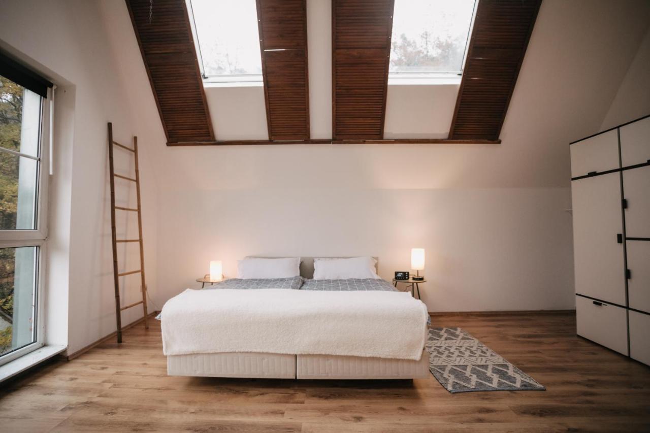 Eigenes Maisonettehaus In Idyllischer Lage Mit Balkon, Nahe Messe, 24H Self-Check In, Gratis Parken Schwabach Exteriér fotografie